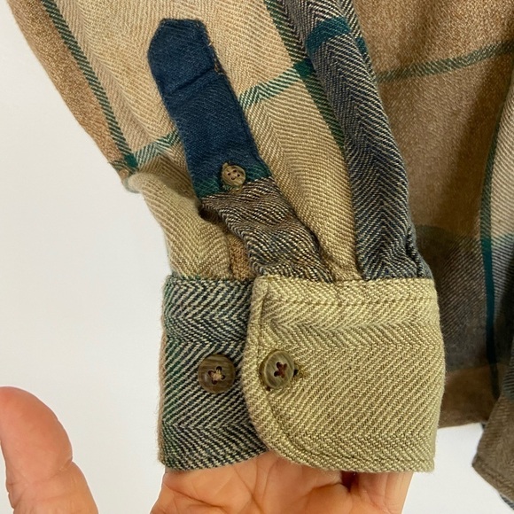 New River Men’s Flannel Shirt Size M Cotton Plaid Color Tan & Green - Picture 4 of 8